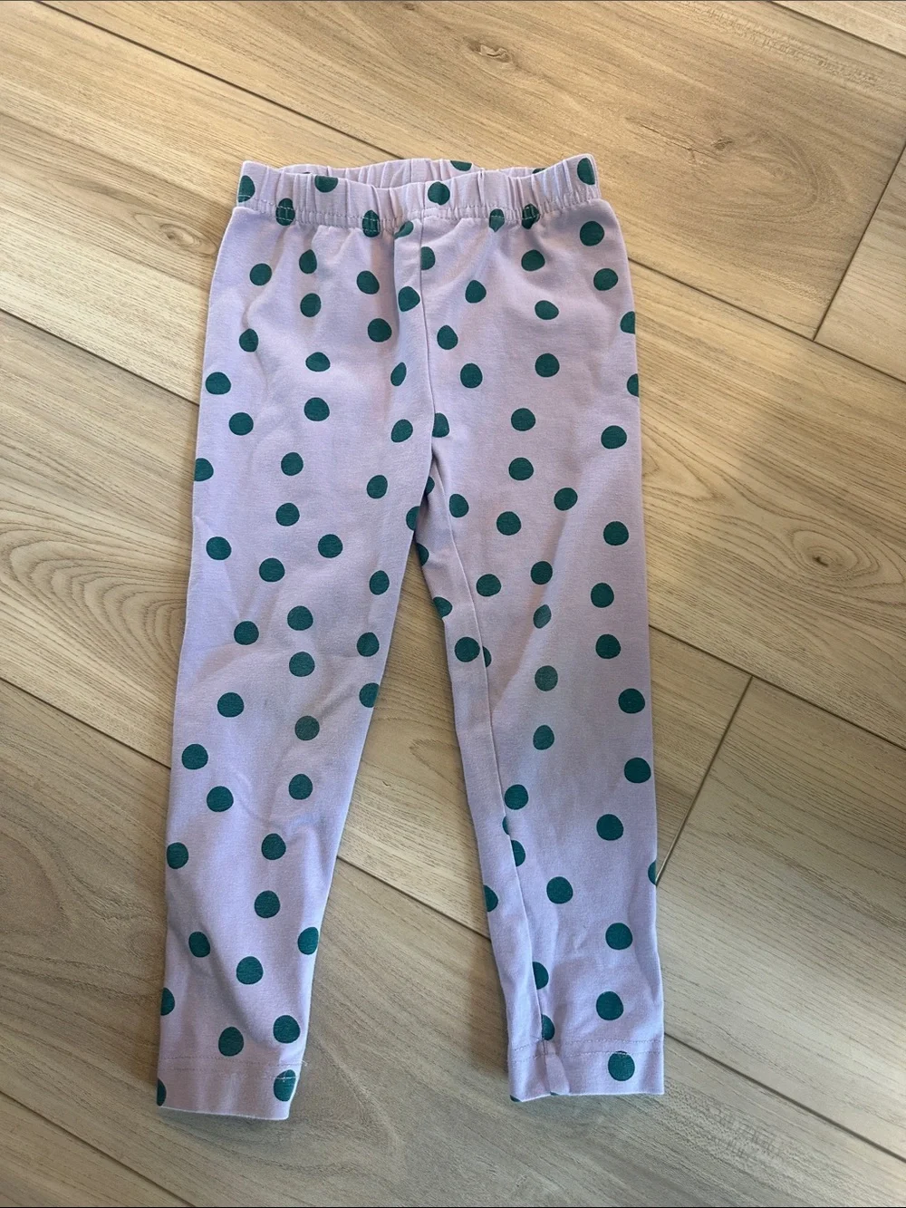 Hanna Andersson Lavender Leggings with Teal Polka Dots